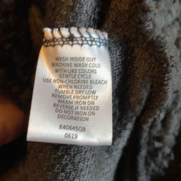 A festive and warm black Sherpa hoodie with unicorn & matching holiday leggings - Picture 8 of 8